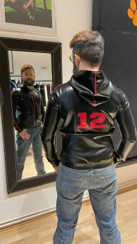 RACTION Hoodie „Genf“ – Klar. Kraftvoll. Szene-ready.